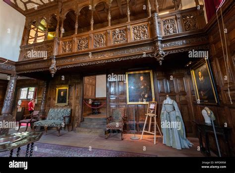 edificio tudor|tudor palace interior.